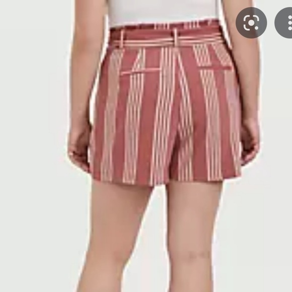 Torrid 5 Inch Stretch Crepe Mid-Rise Tie-Front Shorts Stripe Dusty Rose 12 P - Picture 2 of 5
